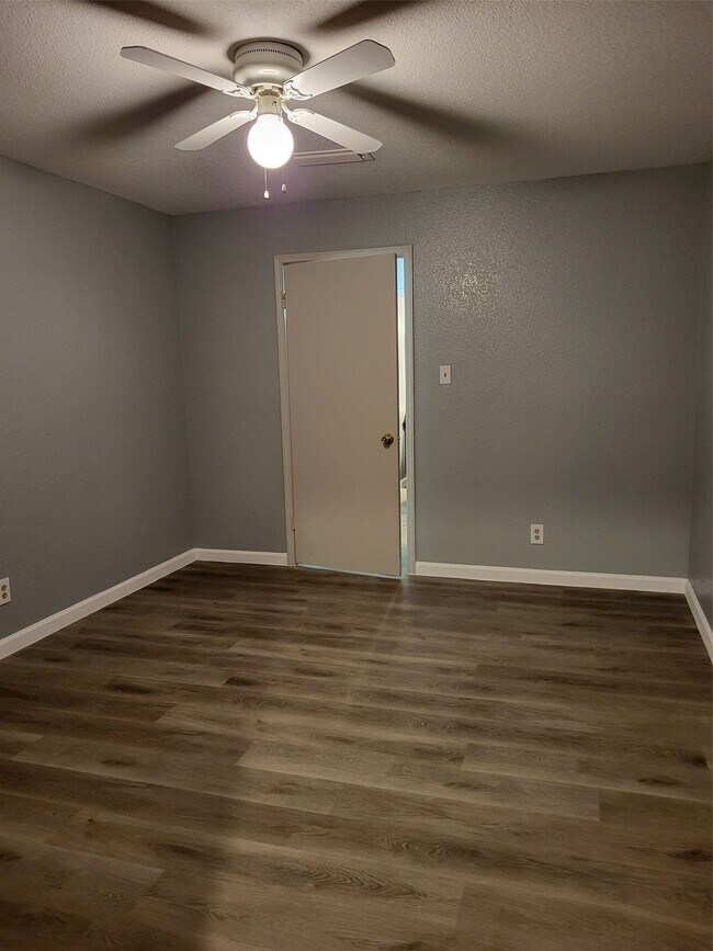 Photo - 9700 Leawood Blvd Unit 306
