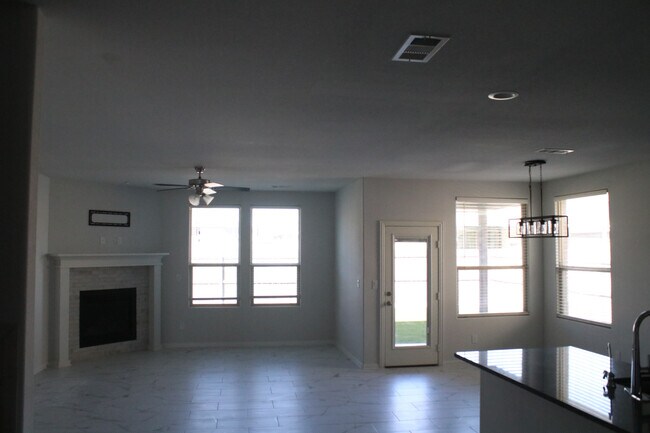 Photo - 6814 Colony Rd