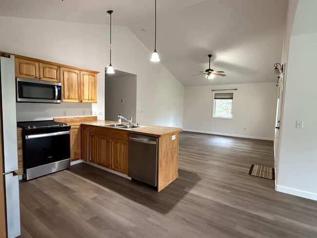 Kitchen - 20510 Wooded Hollow Cir