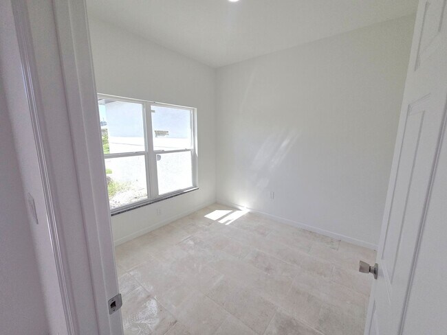 Photo - Brand new 3+DEN -2 BATHROOM 2 CAR GARAGE I...