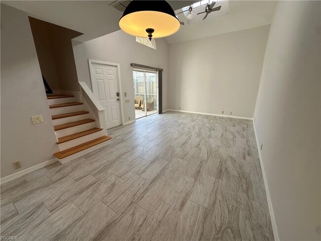 Photo - 6851 Pentland Way