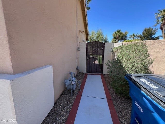 Building Photo - 2536 Mesa Verde Terrace