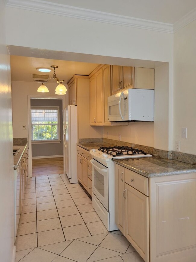 Photo - 111 Florence St Unit 1