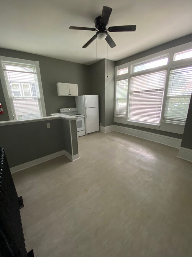 Photo - 1941 Madison St Unit A