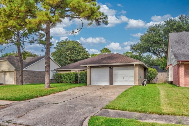 Building Photo - 6818 Brockington Dr