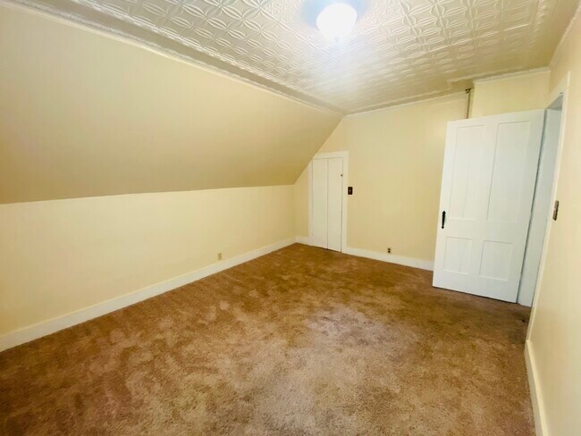 16 Union St