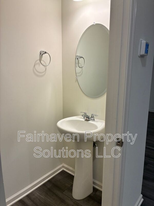 Photo - 1050 Paddington Dr