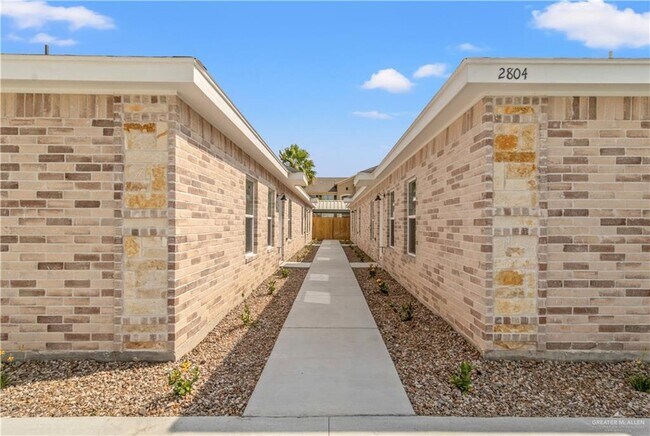 Photo - 7 E Garfield Ave Unit 2