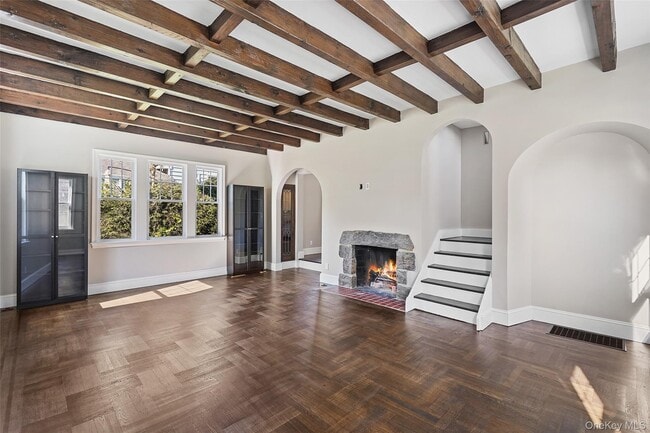 Photo - 288 Crestwood Ave