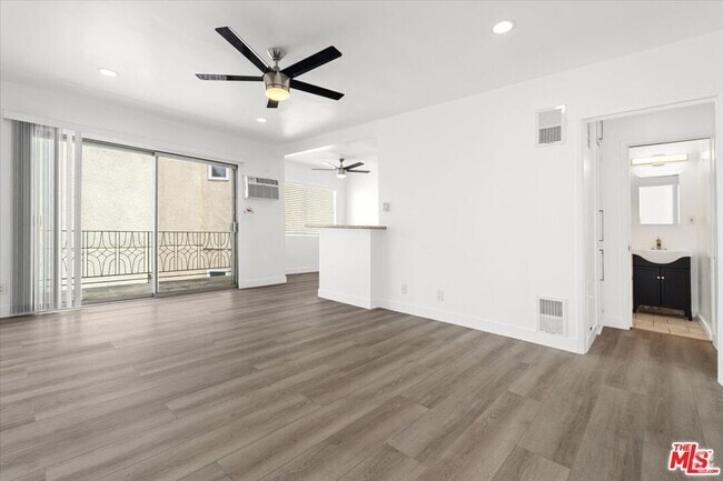 Building Photo - 612 Huntley Dr Unit 6 Rental