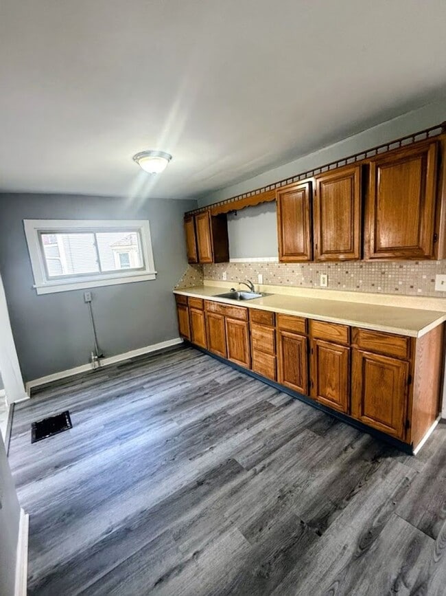 Photo - Spacious 4-Bedroom Home in North Canton – Prime Location