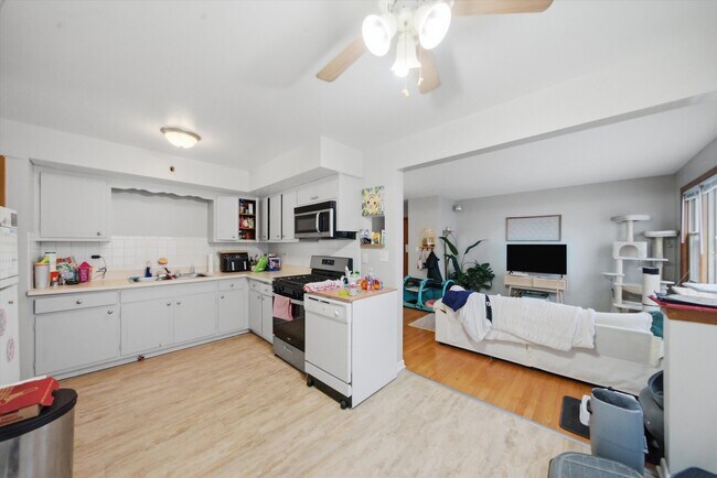 Photo - 425 S Kenilworth Ave Unit 1SW