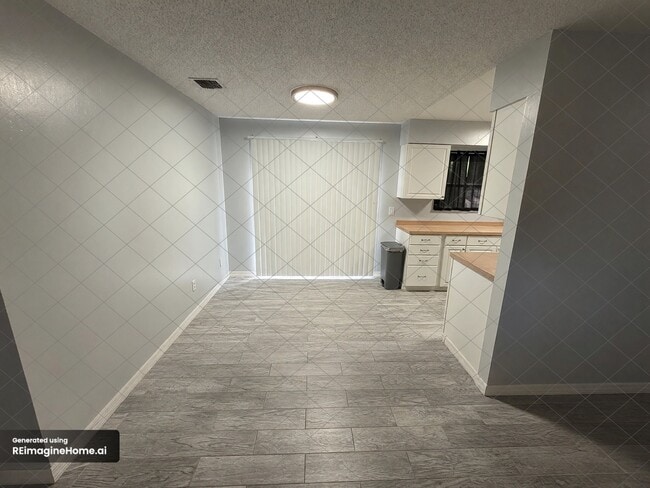 Photo - 1408 Sparrow St