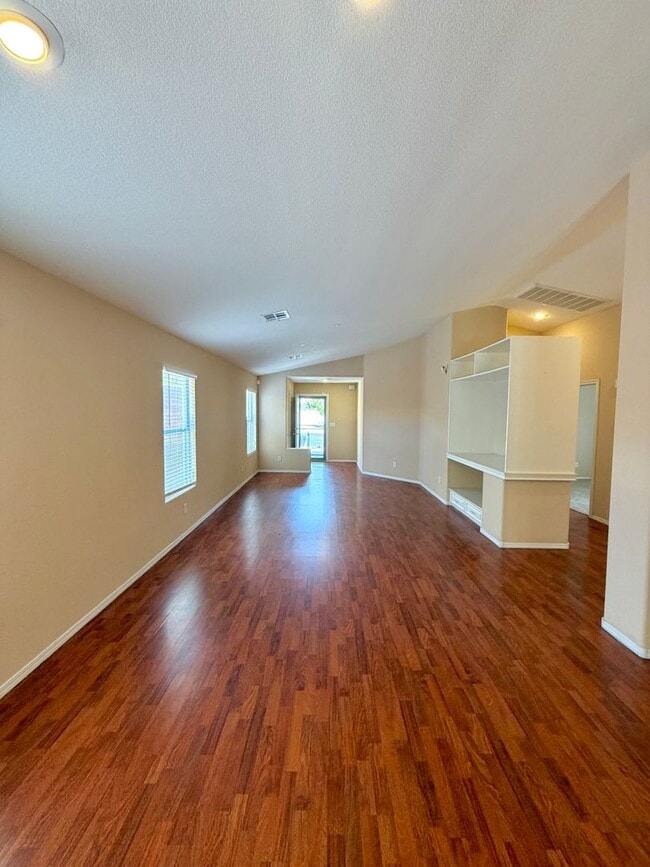 Photo - 1420 Dream Bridge Dr