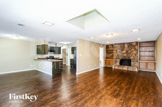 Photo - 114 Ericson Rd