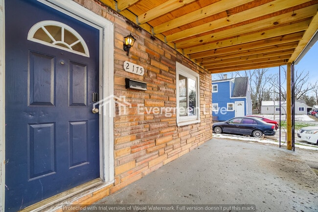 Photo - 2175 Delavan Dr