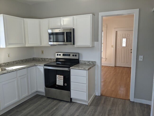 Photo - 224 N Palm St