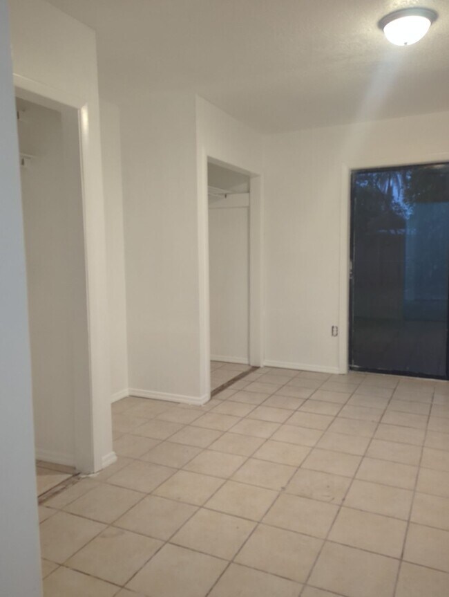 Photo - 704 E 121st Ave