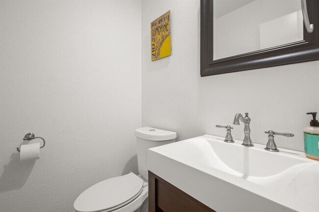 Photo - 512 Eberhart Ln Unidad 1403