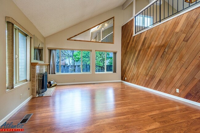 Photo - Lovely Home | Bonus Room | A/C | Solar Panels