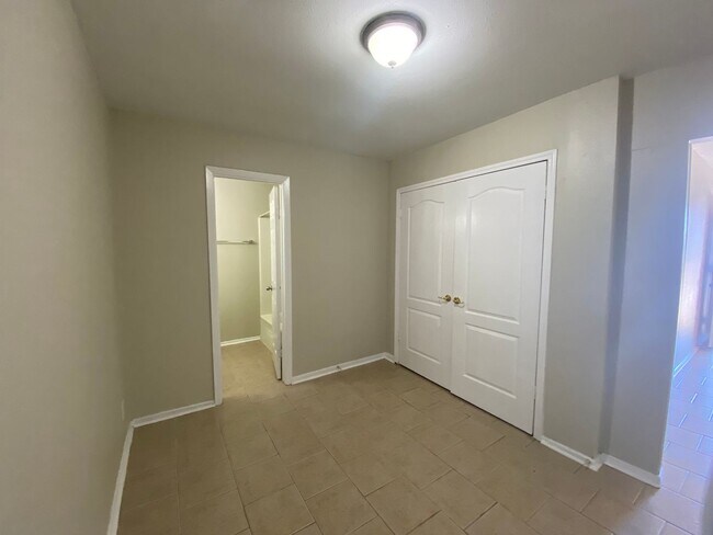Photo - 7131 Glen Terrace