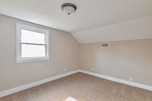 Photo - 416 Highland Ct