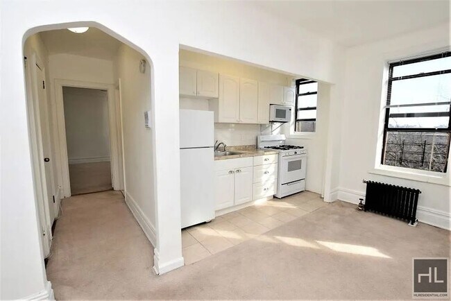 Photo - 43 AVENUE Unidad 6F