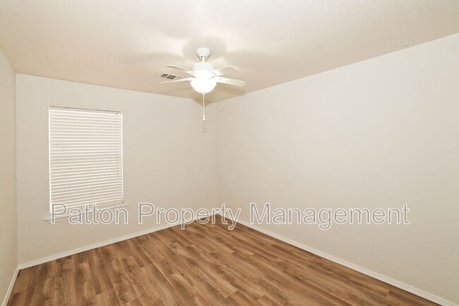 Photo - 6205 Janae St