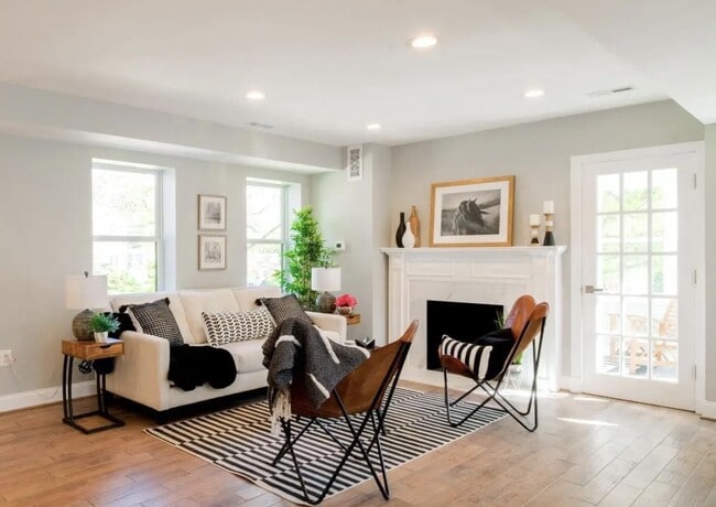 Photo - 4410 16th St NE