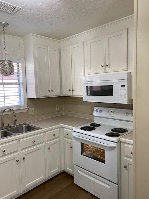 Photo - 310 A Mildred St