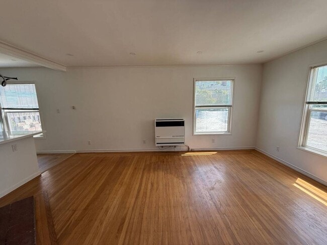 Photo - 1br - 700ft2 - Charming 8-unit apartment building. Walk to N. Berkeley BART Unit 1428B