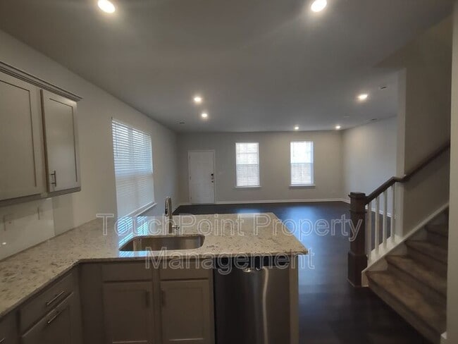 Photo - 7824 Nelson Rd