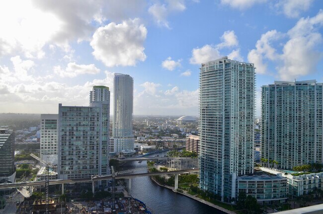 Photo - 68 SE 6th St Unit 2708