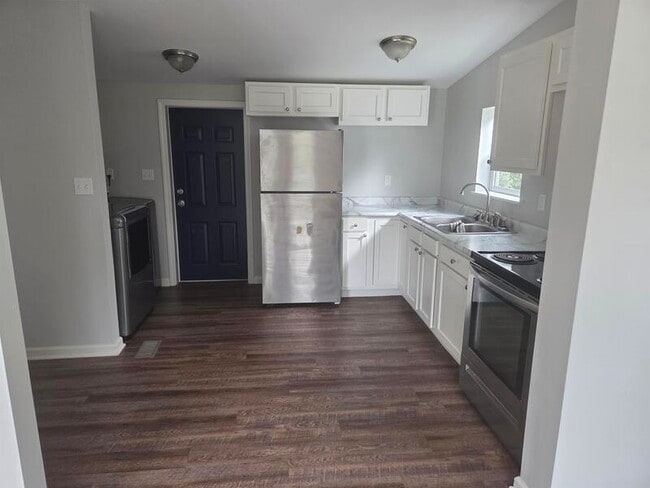 Photo - 170 Habig St