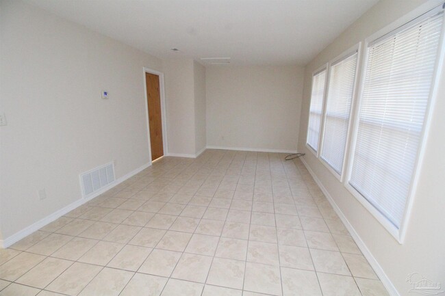 Photo - 6305 Banyan Dr