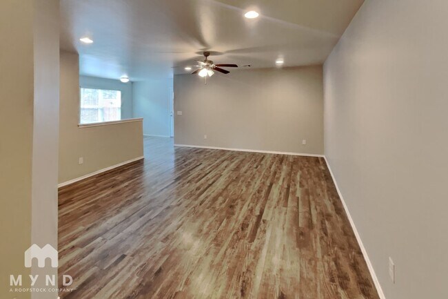 5323 Nicole Dr