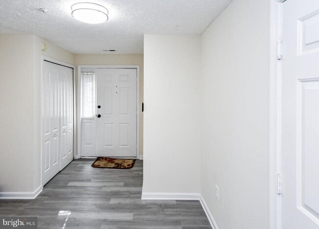 Photo - 5908 Grenfell Loop