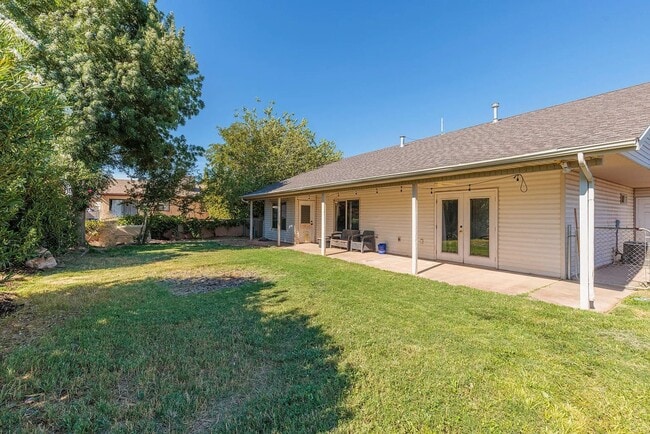 Photo - Stunning 4 Bedroom Home in St. George! Pet Friendly!