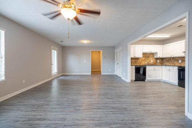 Summertree Apartment Homes