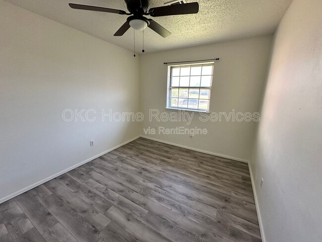 Photo - 421 NW 89th St