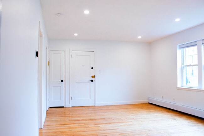 Photo - 33 Hammond Pond Pkwy Unit 2