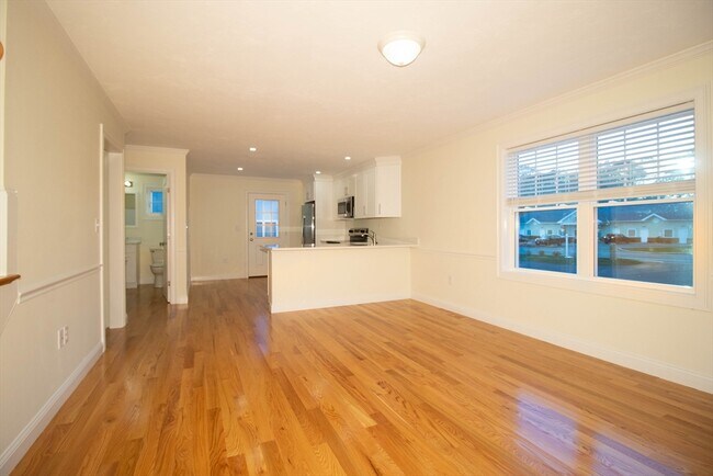 Photo - 5 W Chapel St