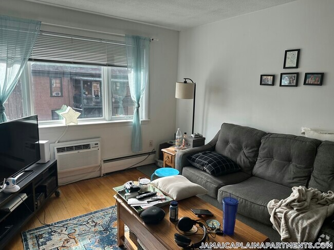 Building Photo - 50 Evergreen St Unit 26 Rental