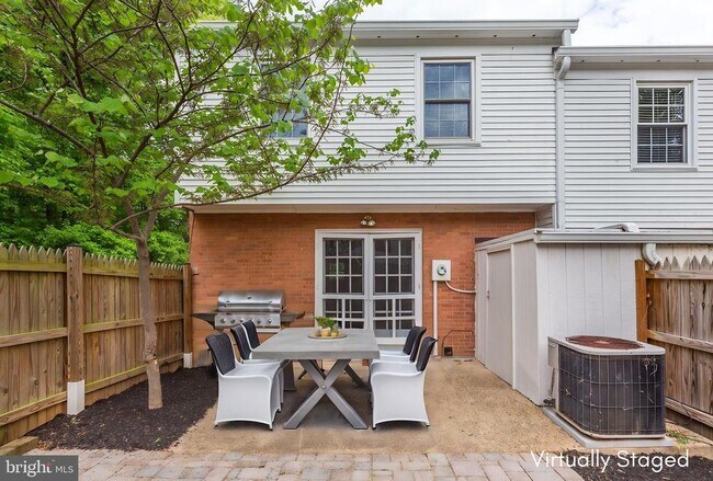 Photo - 7739 Tiverton Dr