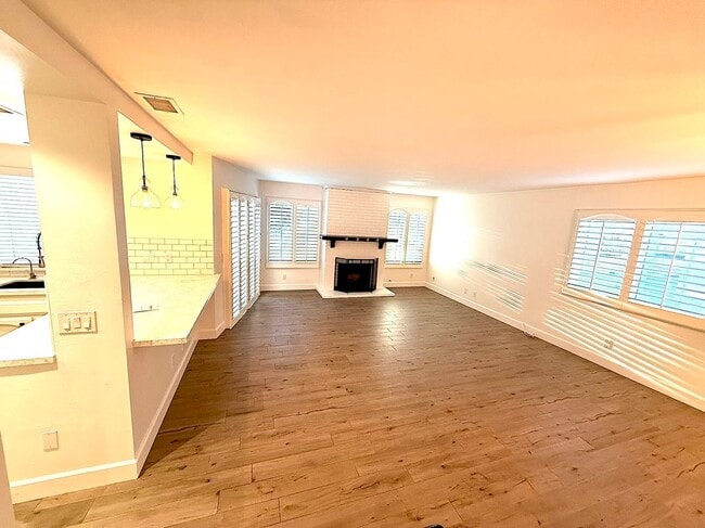 Photo - 2805 Unicornio St