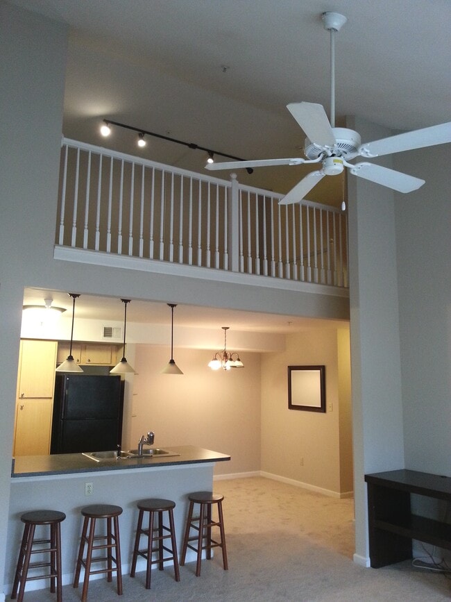 Loft - 704 Bristol Village Dr Unit 305 Bristol Village