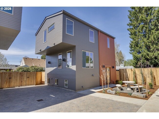 Photo - BRAND NEW stylish and modern Mt. Tabor stunner! Pre-lease now for June 19th!