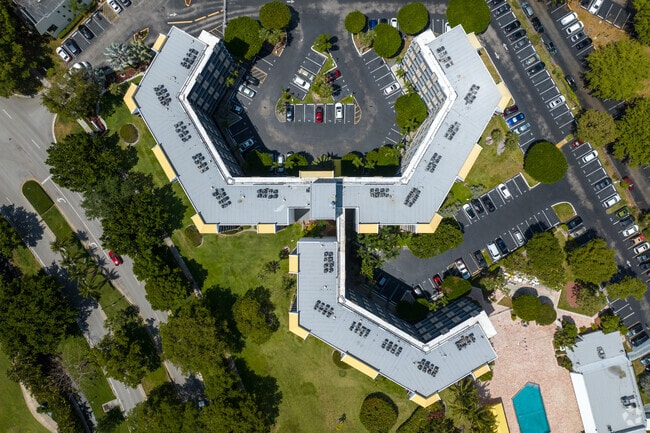 Photo - Biscaya Condominium