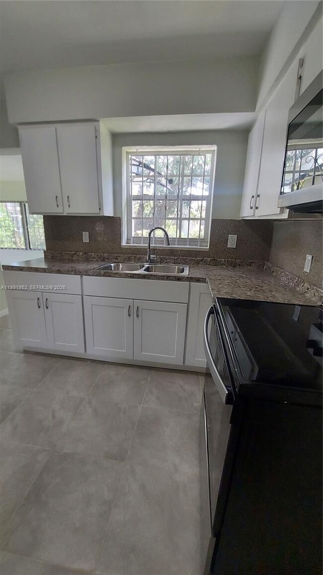 Photo - 8915 NW 10th Ave