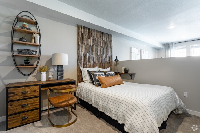 Studio, 1BA - 600 SF